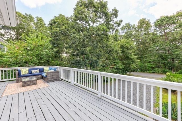 35 Pinecrest Ave, Mashpee, MA 02649
