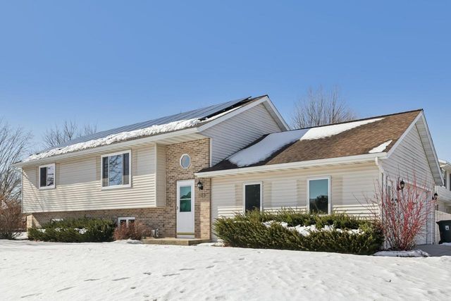 888 N Thompson Road, Sun Prairie, WI 53590