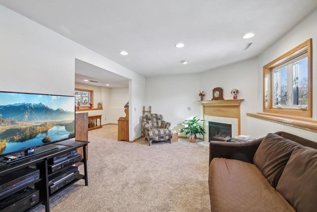 888 N Thompson Road, Sun Prairie, WI 53590