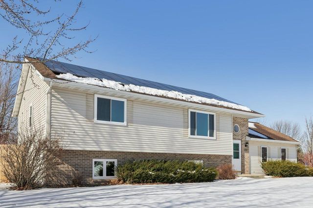 888 N Thompson Road, Sun Prairie, WI 53590