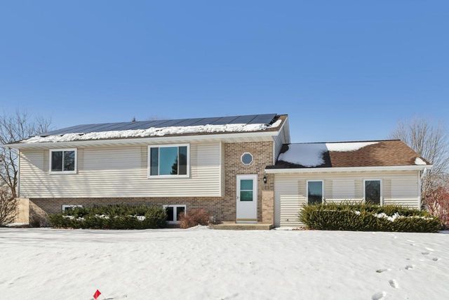 888 N Thompson Road, Sun Prairie, WI 53590