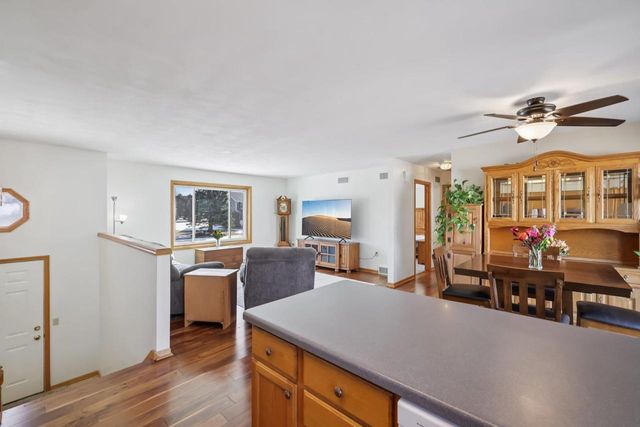 888 N Thompson Road, Sun Prairie, WI 53590