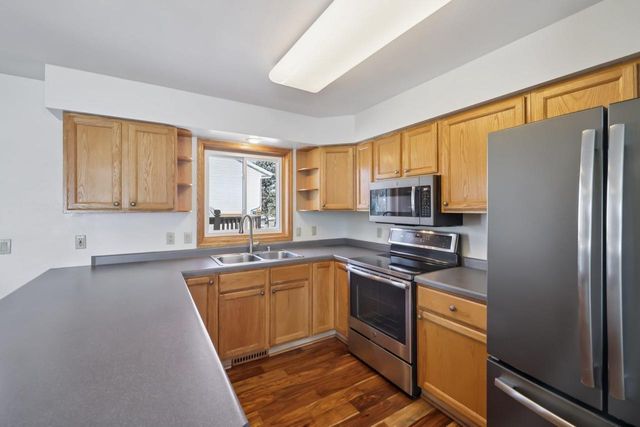 888 N Thompson Road, Sun Prairie, WI 53590