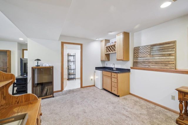 888 N Thompson Road, Sun Prairie, WI 53590