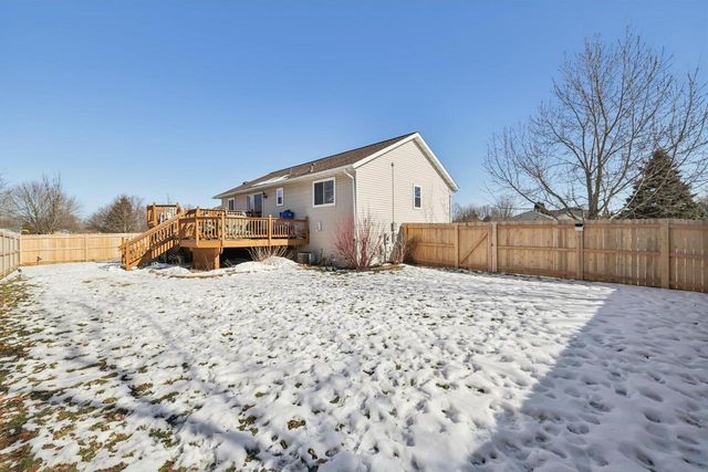 888 N Thompson Road, Sun Prairie, WI 53590