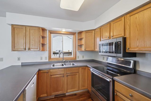 888 N Thompson Road, Sun Prairie, WI 53590