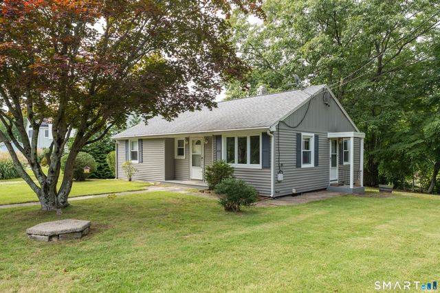 16 Pattagansett Drive, East Lyme, CT 06333