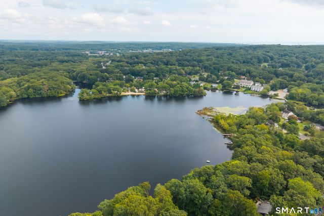 16 Pattagansett Drive, East Lyme, CT 06333