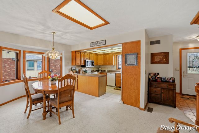 709 Waterview Court, Grandville, MI 49418