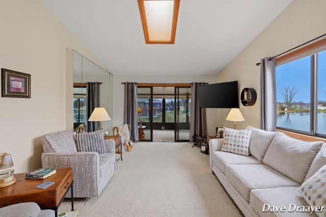 709 Waterview Court, Grandville, MI 49418