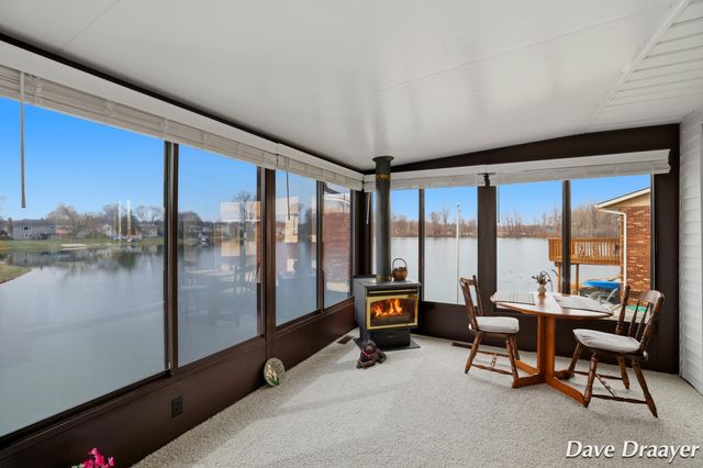 709 Waterview Court, Grandville, MI 49418