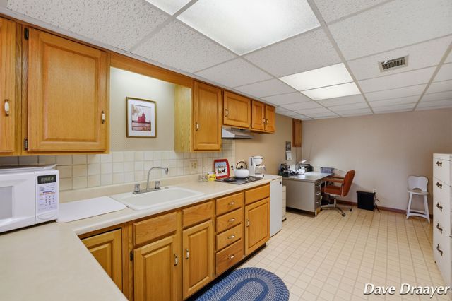 709 Waterview Court, Grandville, MI 49418