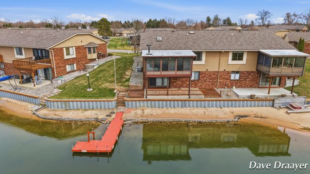 709 Waterview Court, Grandville, MI 49418