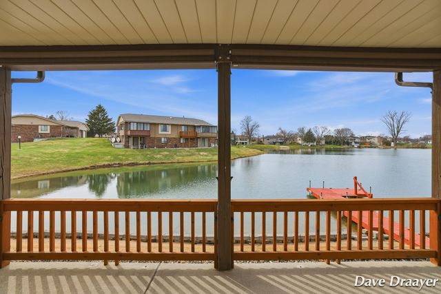 709 Waterview Court, Grandville, MI 49418