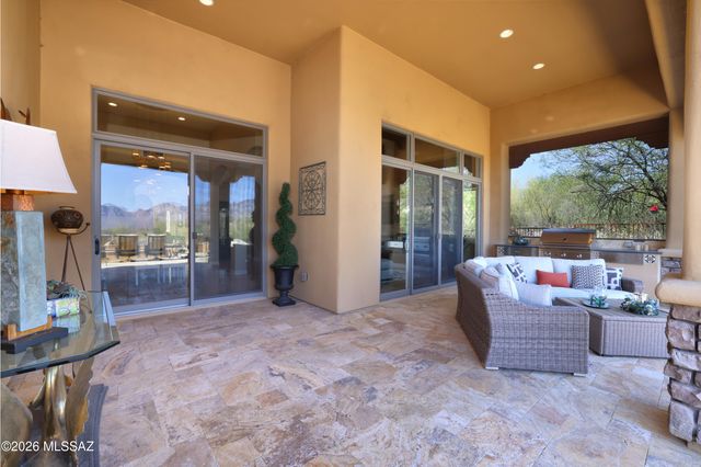13941 N Stone Gate Place, Oro Valley, AZ 85755