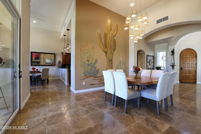 13941 N Stone Gate Place, Oro Valley, AZ 85755