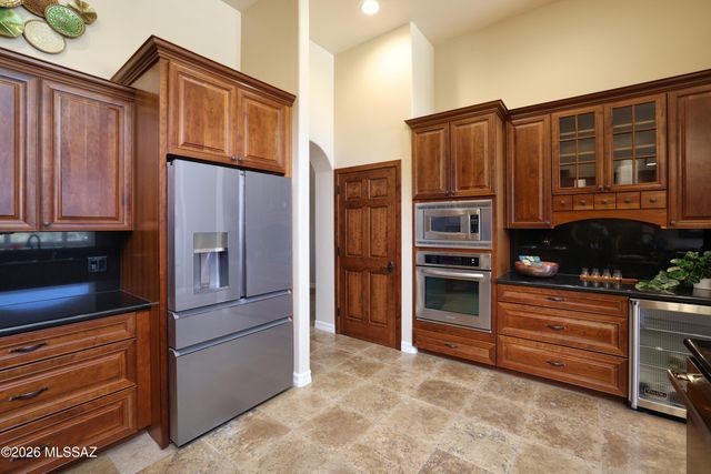 13941 N Stone Gate Place, Oro Valley, AZ 85755