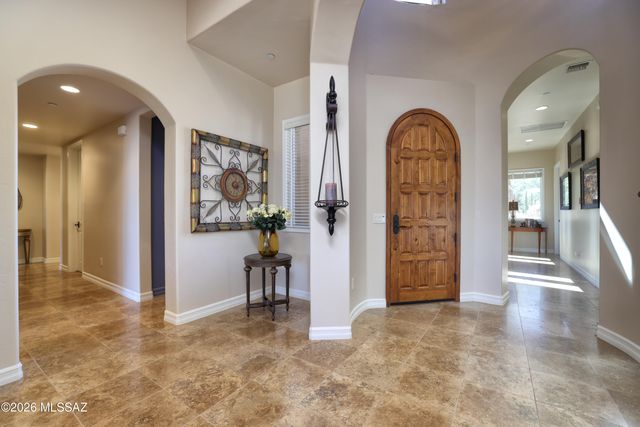 13941 N Stone Gate Place, Oro Valley, AZ 85755