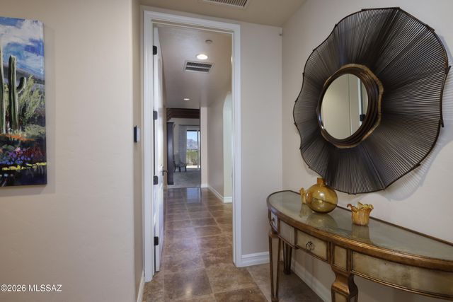 13941 N Stone Gate Place, Oro Valley, AZ 85755