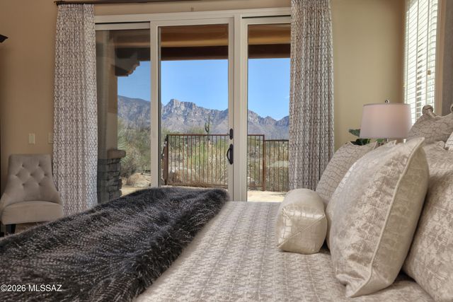 13941 N Stone Gate Place, Oro Valley, AZ 85755