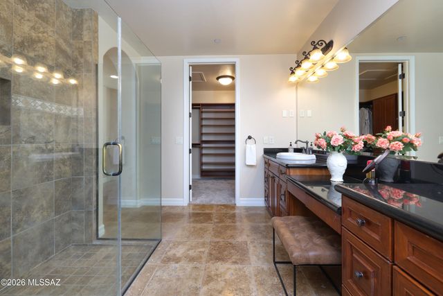 13941 N Stone Gate Place, Oro Valley, AZ 85755