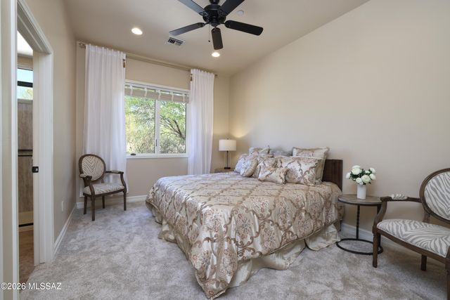 13941 N Stone Gate Place, Oro Valley, AZ 85755