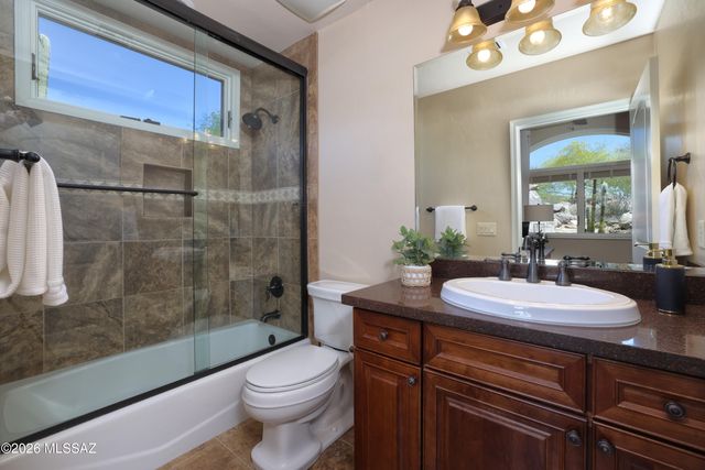 13941 N Stone Gate Place, Oro Valley, AZ 85755