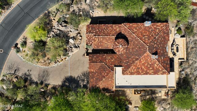 13941 N Stone Gate Place, Oro Valley, AZ 85755