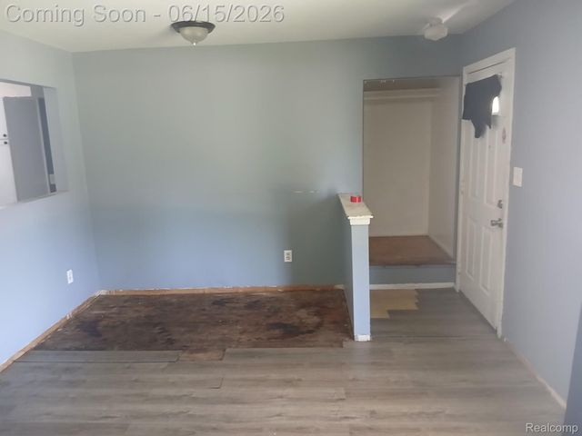 17723 Oakdale Street, Roseville, MI 48066