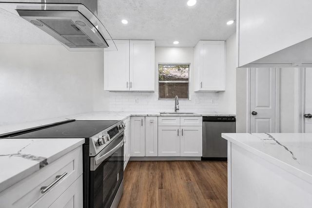 6526 Lynngate Drive, Spring, TX 77373