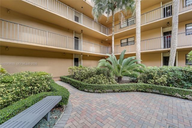 10425 SW 112th Avenue 103, Miami, FL 33176