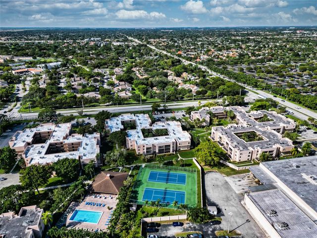 10425 SW 112th Avenue 103, Miami, FL 33176