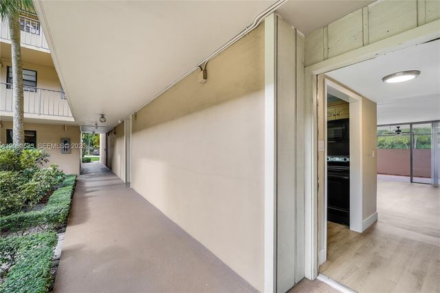 10425 SW 112th Avenue 103, Miami, FL 33176