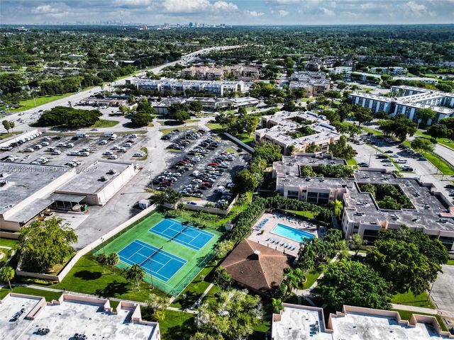 10425 SW 112th Avenue 103, Miami, FL 33176