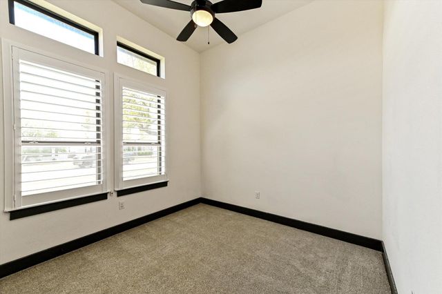 100 Dax DR, Liberty Hill, TX 78642