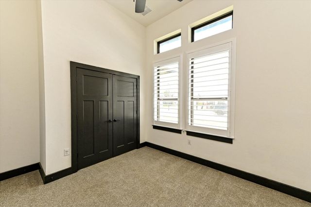 100 Dax DR, Liberty Hill, TX 78642