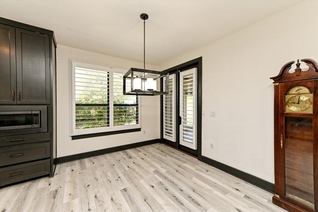 100 Dax DR, Liberty Hill, TX 78642