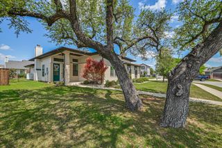 100 Dax DR, Liberty Hill, TX 78642
