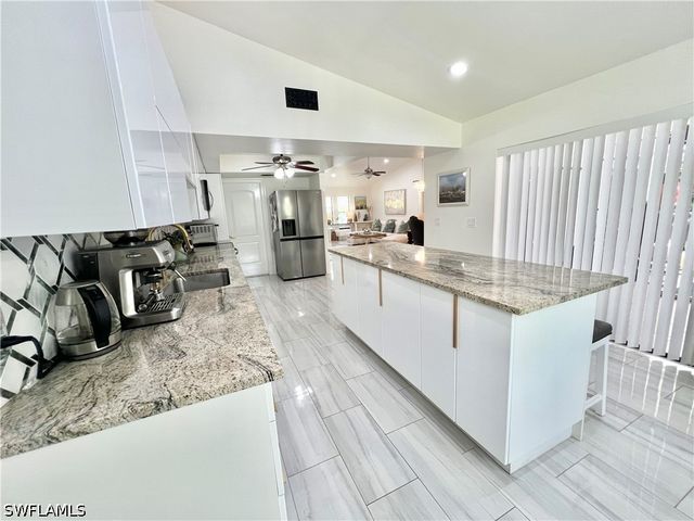 2499 River Reach DR, Naples, FL 34104