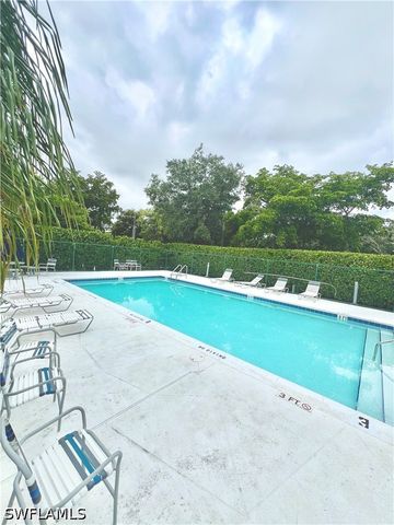 2499 River Reach DR, Naples, FL 34104