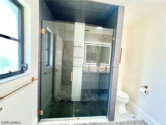 2499 River Reach DR, Naples, FL 34104