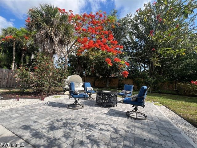 2499 River Reach DR, Naples, FL 34104