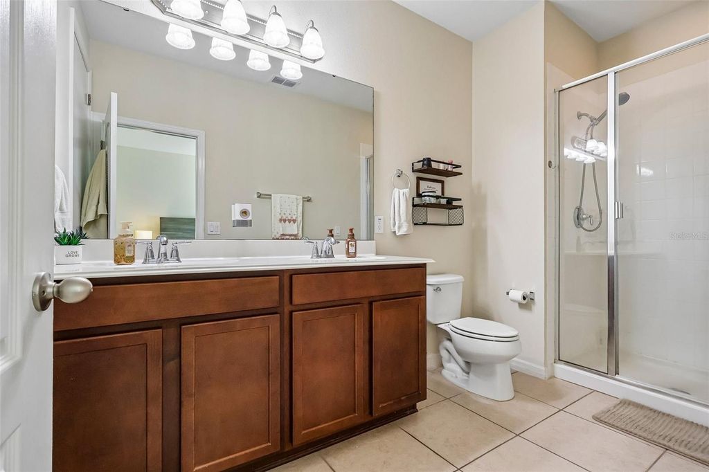 Image 23 of property listing at 8608 BROOKVALE DRIVE, Windermere, FL 34786