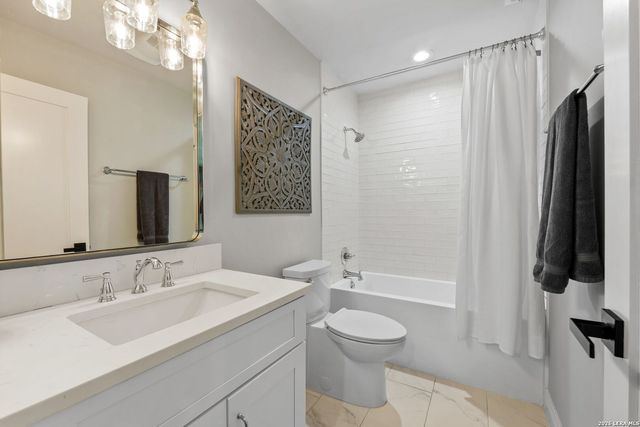 524 GARRATY RD, Terrell Hills, TX 78209