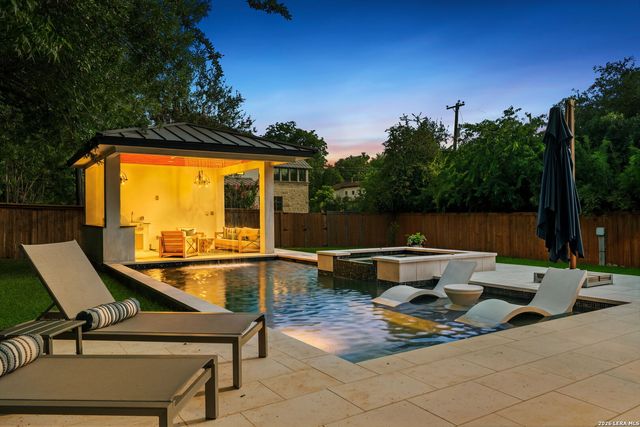 524 GARRATY RD, Terrell Hills, TX 78209