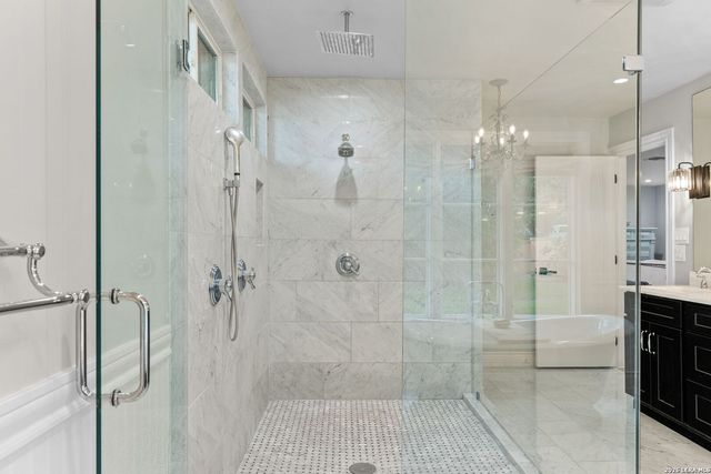 524 GARRATY RD, Terrell Hills, TX 78209