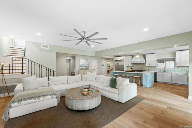 524 GARRATY RD, Terrell Hills, TX 78209
