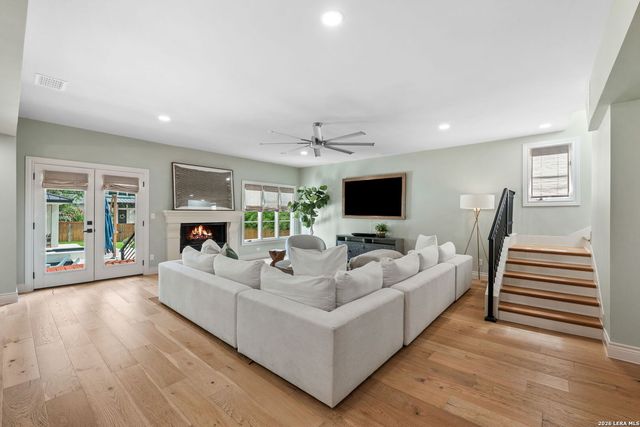 524 GARRATY RD, Terrell Hills, TX 78209