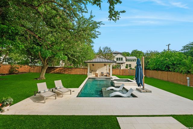 524 GARRATY RD, Terrell Hills, TX 78209