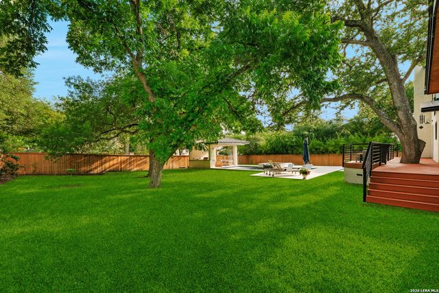 524 GARRATY RD, Terrell Hills, TX 78209